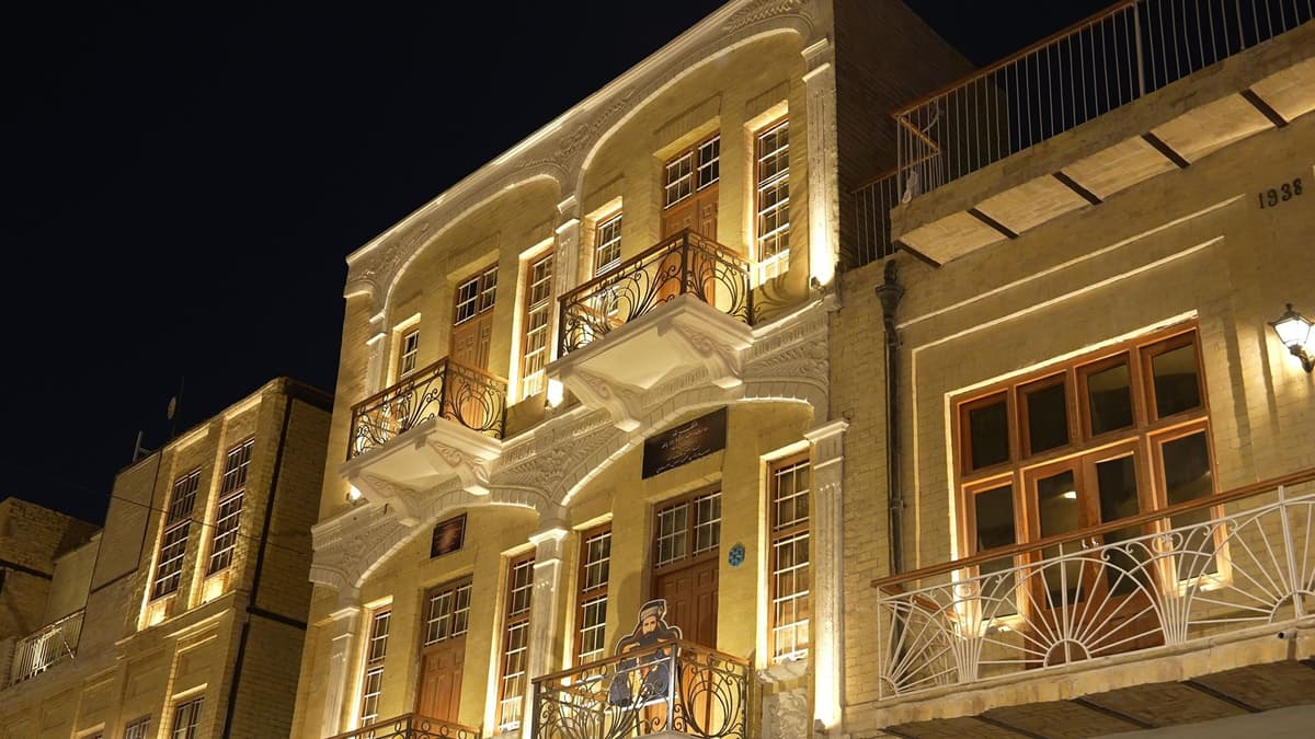 شارع الرشيد , مباني , ديكورات