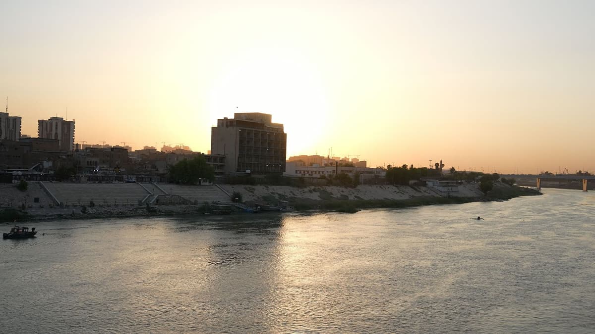 منظر الغروب من على جسر الاحرار