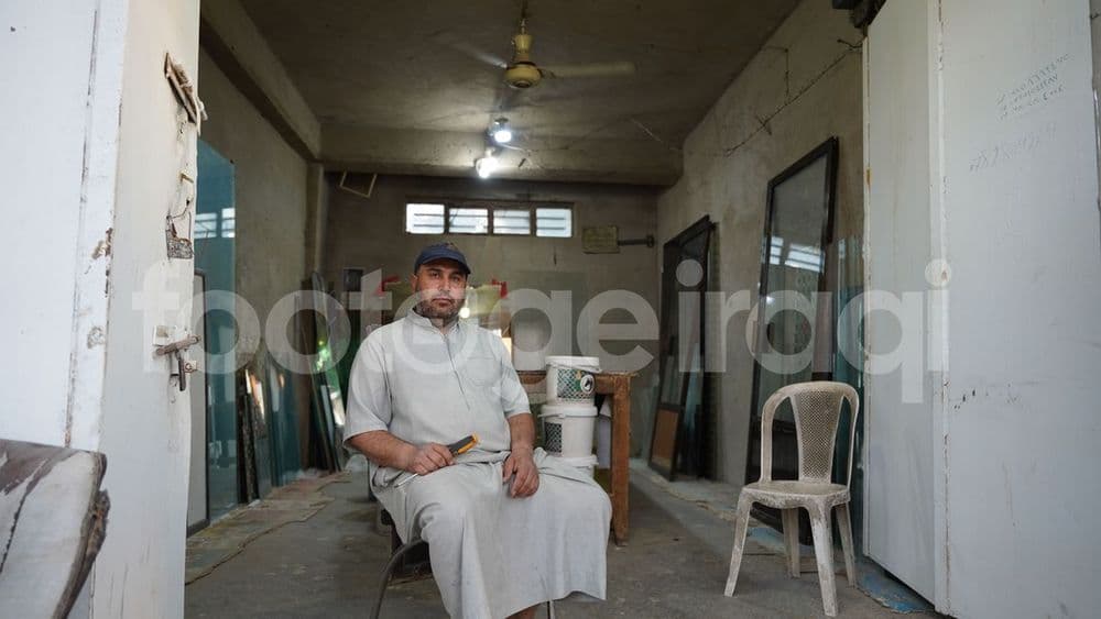 مهنة الزجاج , صاحب حرفة ومهنة تصنيع الزجاج