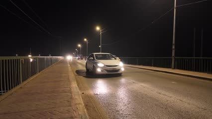 جسر الكوفة ، سيارات ، شوارع