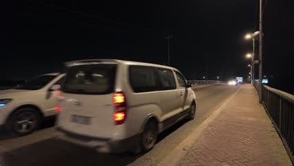 جسر الكوفة , ليلاً, سيارات
