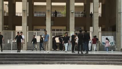 طلاب وطالبات جامعة الموصل