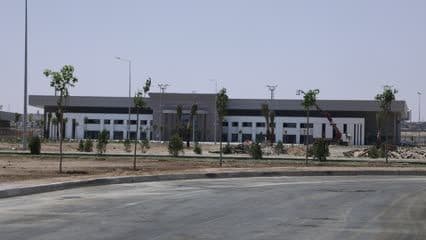 مطار الموصل ، واجهة امامية ، شوارع واشجار