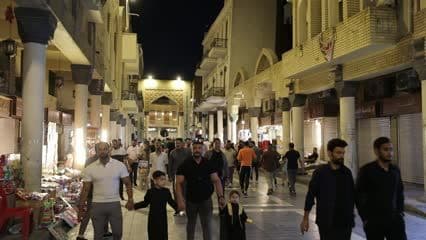 مدخل شارع المتنبي , زوار