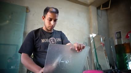 مهنة تصنيع الزجاج , صنع مرآة زجاجية