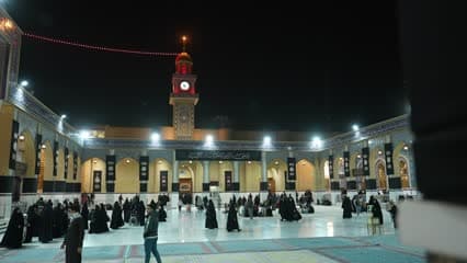 مسجد الكوفه , الساحة الخارجية