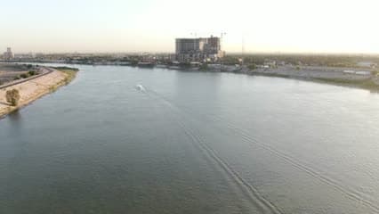 نهر دجلة , فندق قلب العالم اثناء البناء