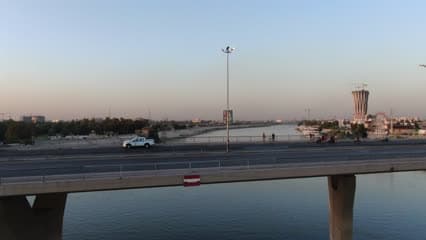 جسر الجادرية , البنك المركزي الجديد , مراحل البناء