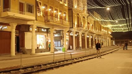 شارع الرشيد , مشهد ليلي