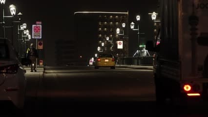 جسر الشهداء , ليلاً 