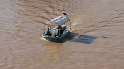 Tigris River, boat