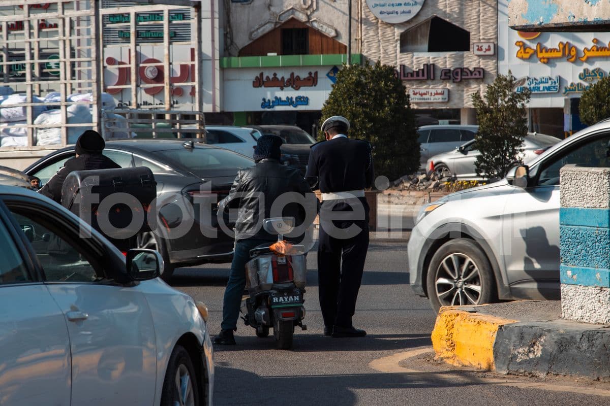 Traffic officer, traffic movement