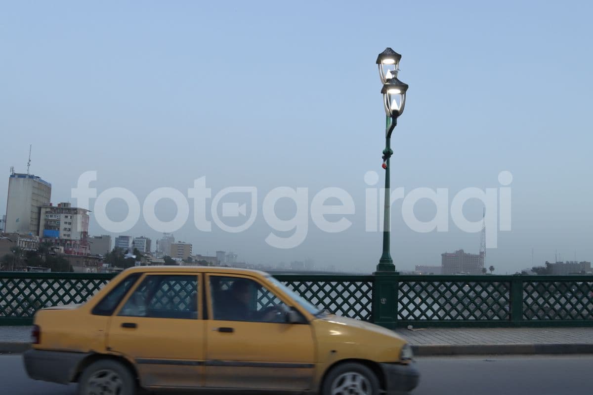 جسر الشهداء , سيارات