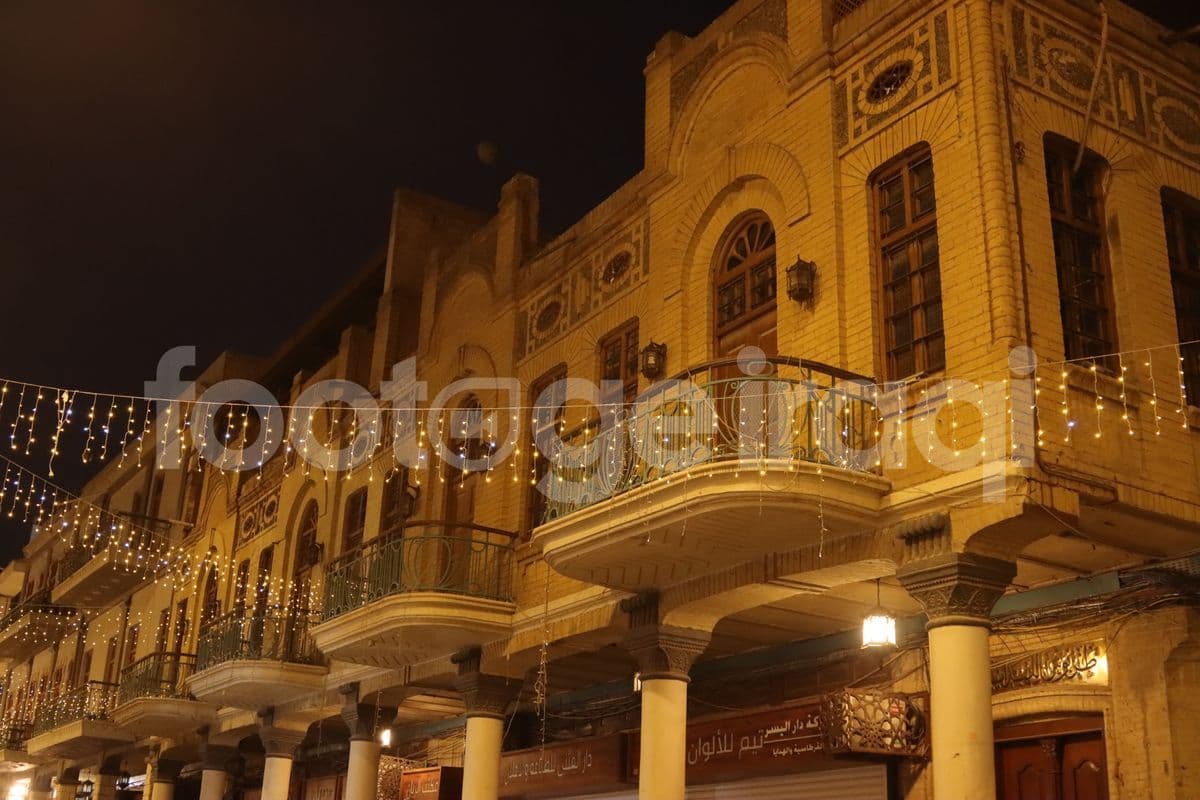 شارع المتنبي , مباني 