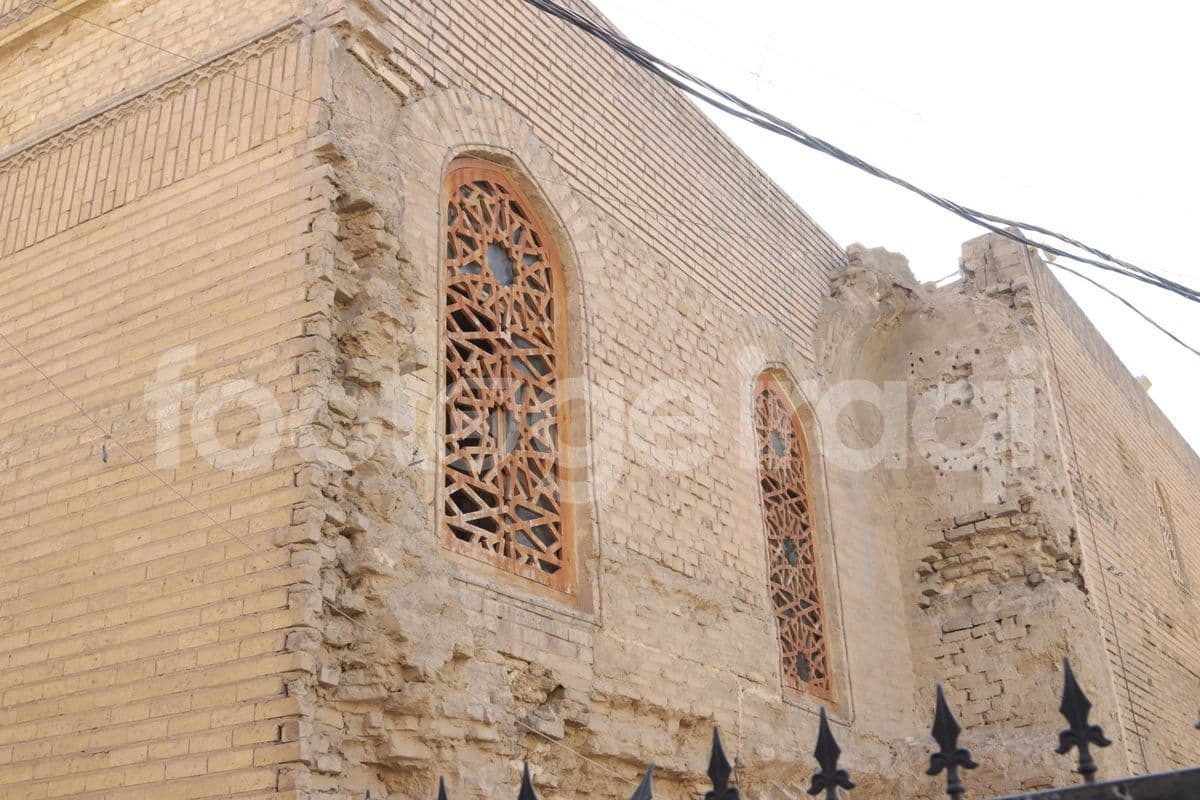 المدرسة المستنصرية , سور المدرسة من الخارج