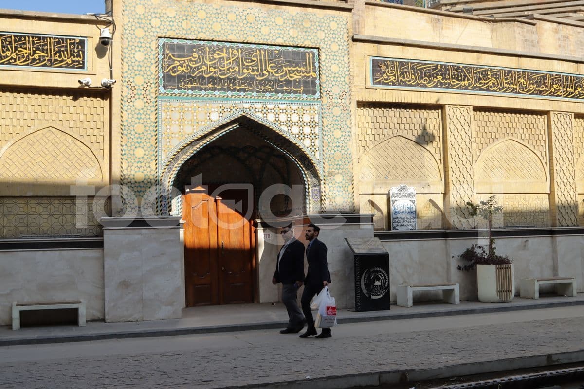جامع الحيدر خانة , شارع الرشيد