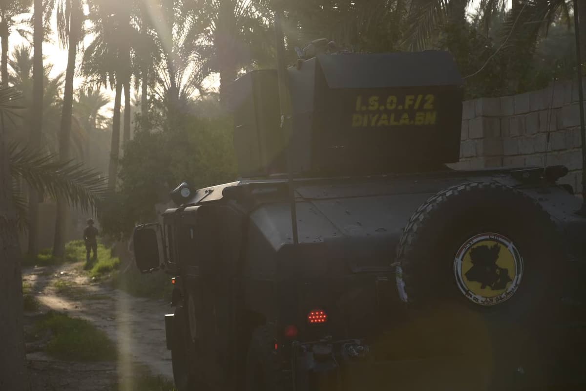 جهاز مكافحة الارهاب يلقي القبض على ارهابيين (2) اثنين وينفذ عمليات تفتيش في عدة مناطق